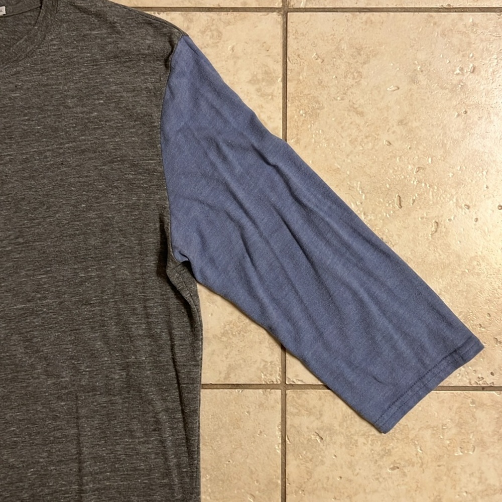 Alternative Henley - Picture 5 of 10